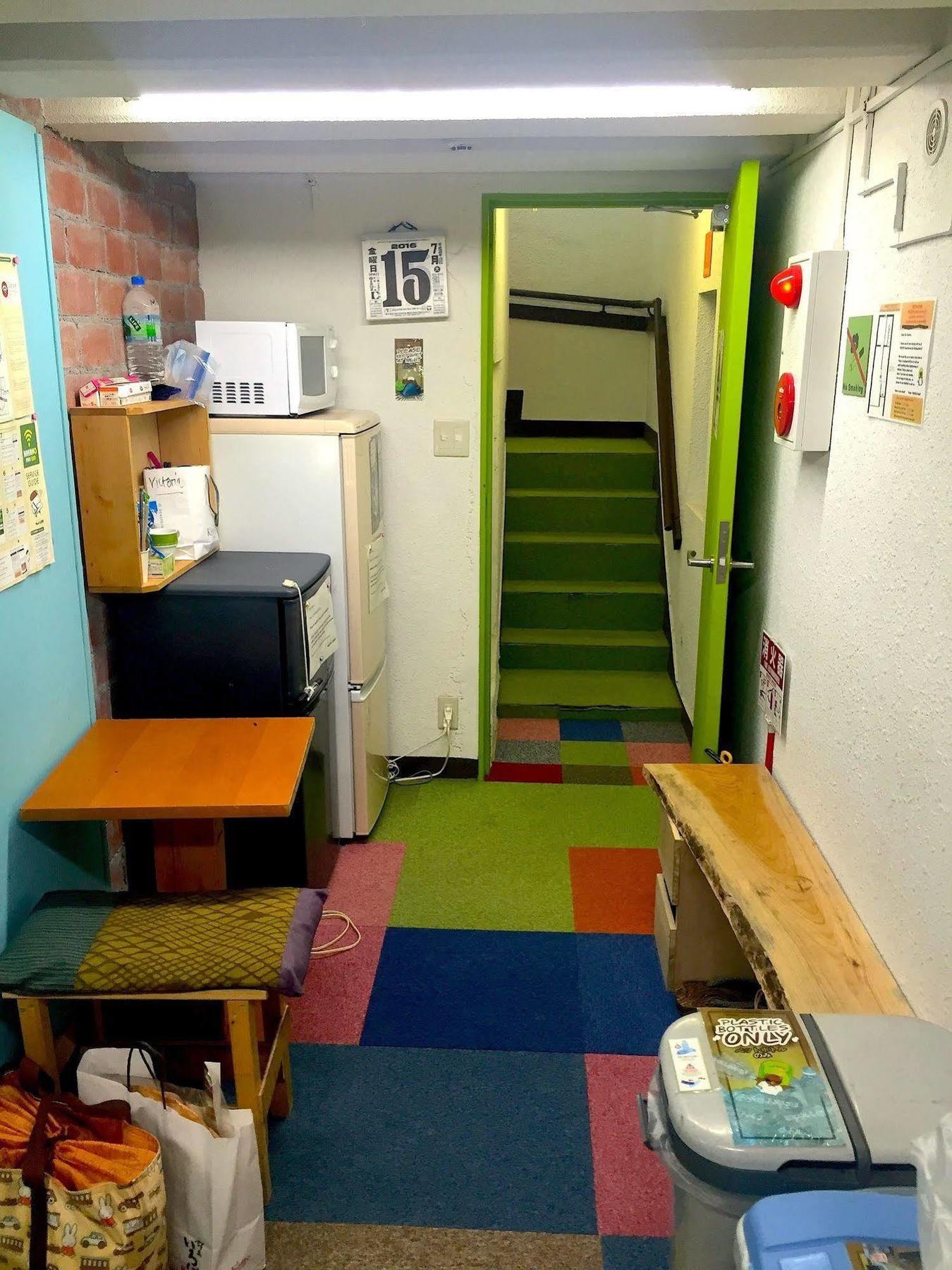 Yadoya Guest House Orange Токио Экстерьер фото